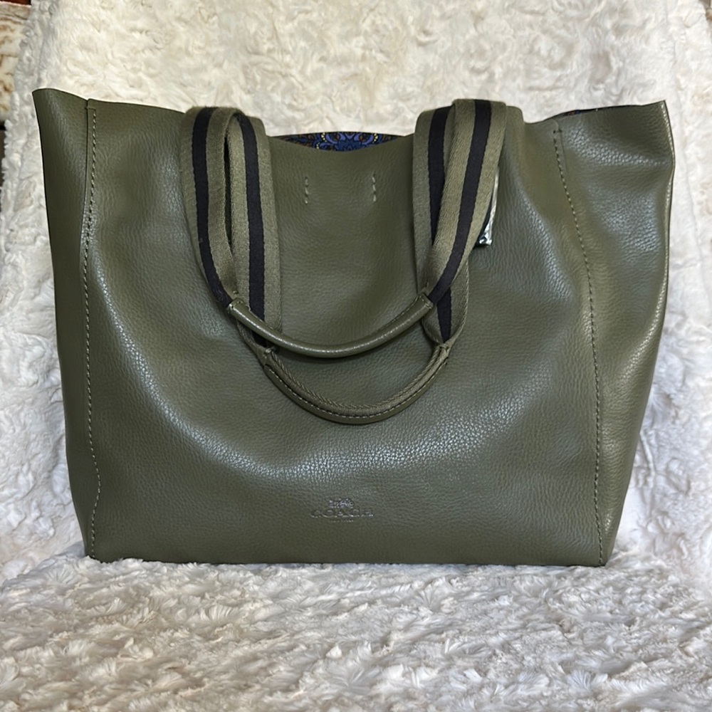 Coach Olive Green Leather Tote Bag with Floral Lining